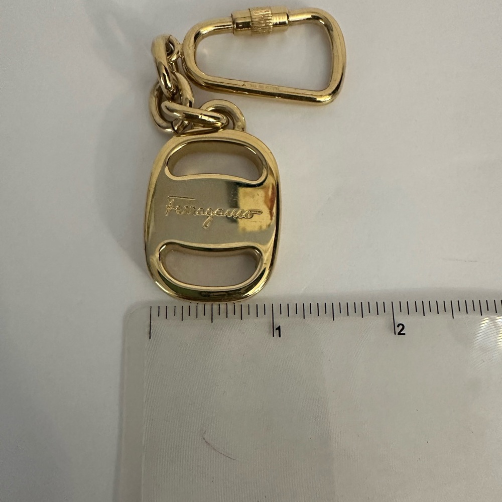 Salvatore Ferragamo Gold Tone Key Ring Bag Charm Vintage Made In Italy - Picture 9 of 9